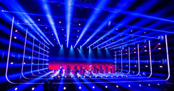 MDG’s theOne and ATMe generators provided a canvas for Pekka Martti’s UMK21 lighting design, which showcased each of the 2021 contestants with a unique look